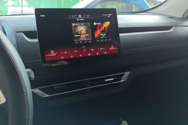 Used BYD Yuan New Energy 2019 EV535 Smart Connect Trendsetting Model Audio And AC Panel