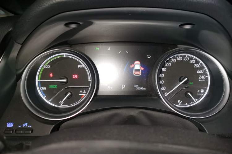 Used Toyota Camry 2018 Dual-Engine 2.5 HG Luxury Edition
