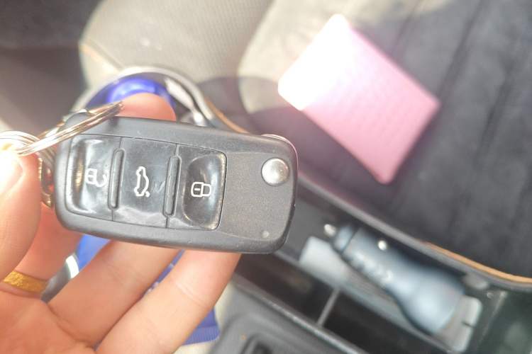 Used Volkswagen Sagitar 2015 230TSI Automatic Luxury Model
