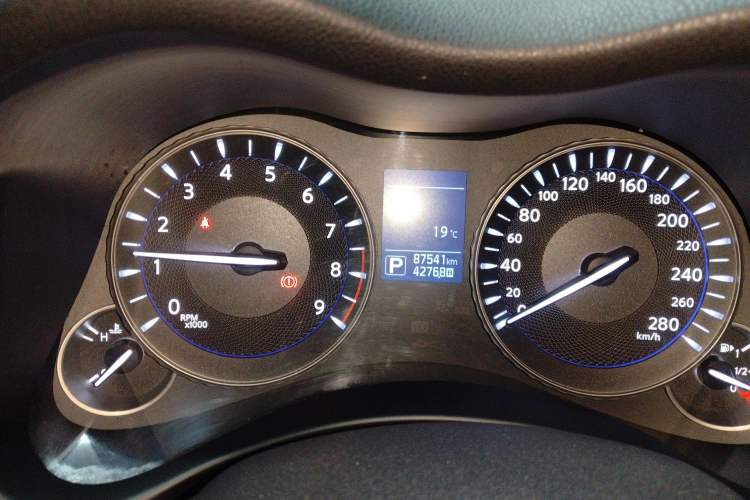 Used Infiniti Q70 2017 Q70L 2.5L Elite Edition Instrument Cluster