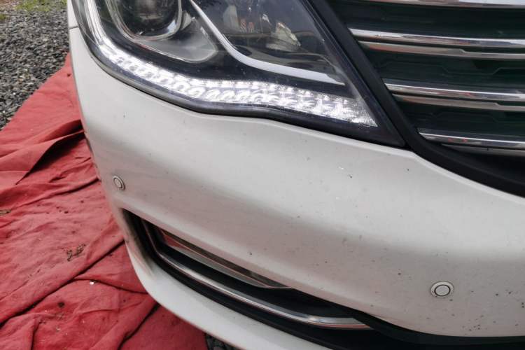 Used Dongfeng Aeolus A60 2016 1.5L Manual Luxury Version Right Front Headlight