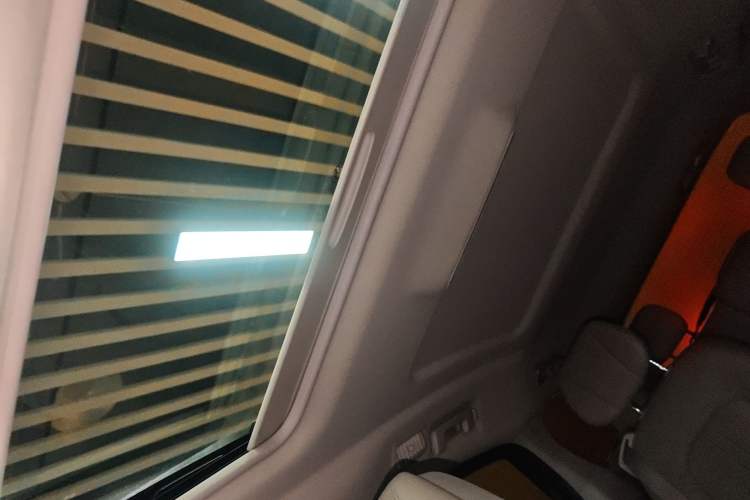 Used Buick GL8 2017 ES 28T Comfort Model China V Standard Headliner