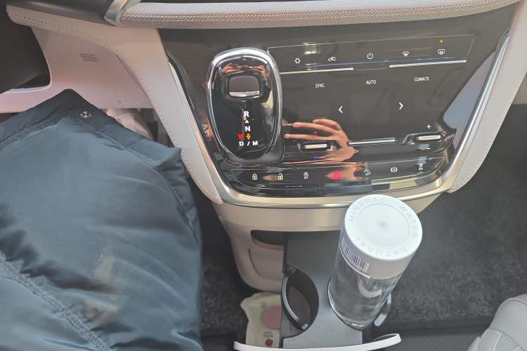 Used Buick GL8 2023 ES Lu Zun Deluxe and Yue Edition