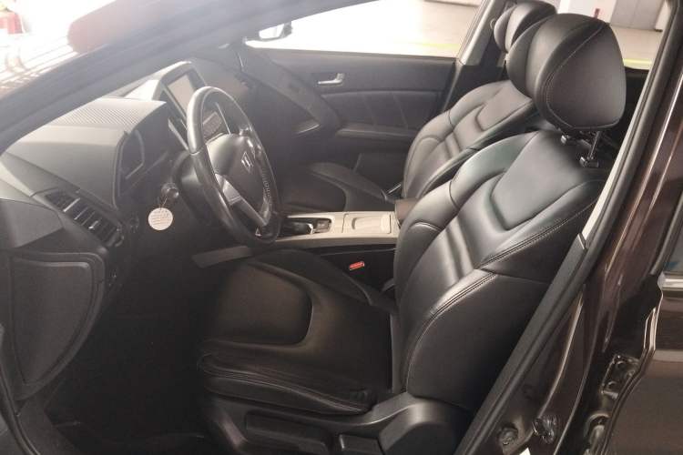 Used Luxgen U6 SUV 2015 1.8T Fashion Edition Left Front Seat