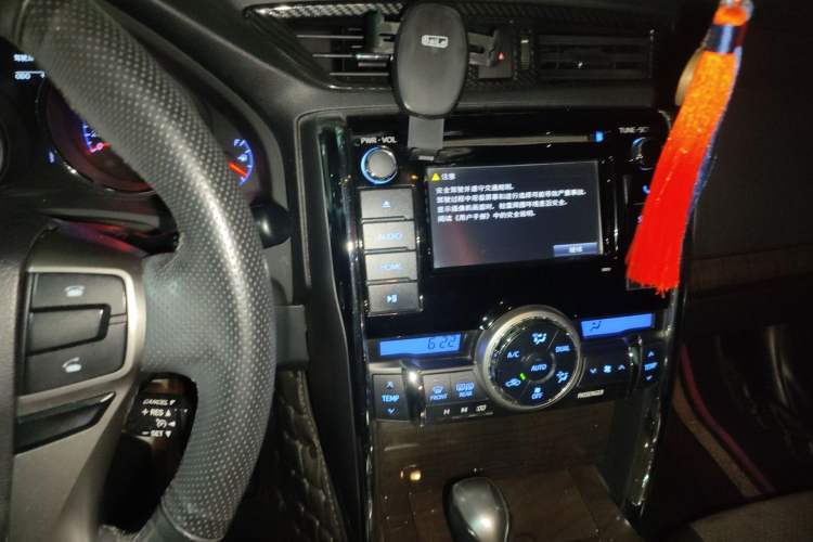 Used Toyota Reiz 2013 2.5V Shangrui Edition Audio And AC Panel