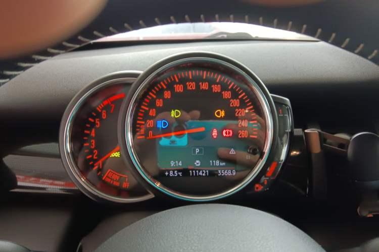 Used MINI MINI 2019 1.5T COOPER Artist Five-Door Edition
