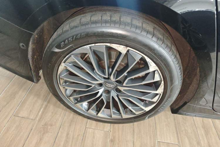 Used Audi A6L New Energy 2020 55 TFSI e quattro Right Rear Wheel Hub