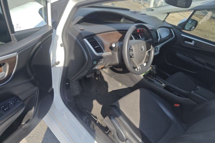 Used Honda Jade 2014 1.8L Automatic Comfort Elite Version 5 Seats
