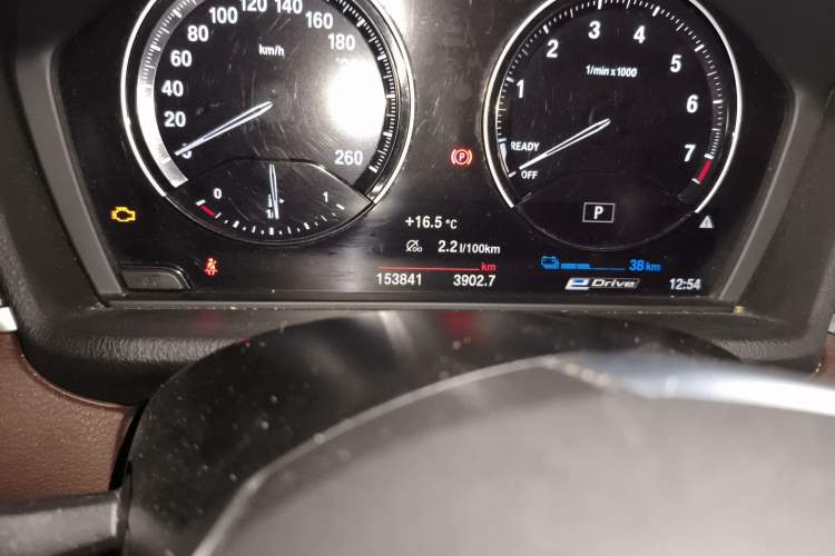 Used BMW X1 New Energy 2020 xDrive30Le Premium Edition Odometer Close Up