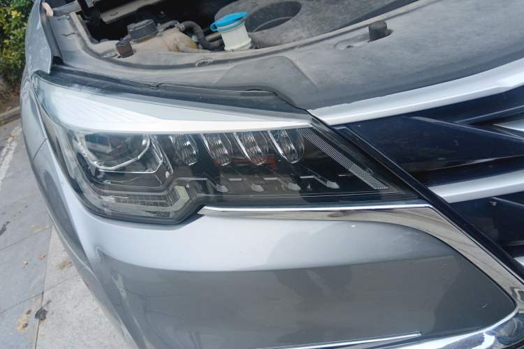 Used CHANGAN CS85 COUPE 2019 1.5T DCT Dynamic Version China VI Standard Right Front Headlight