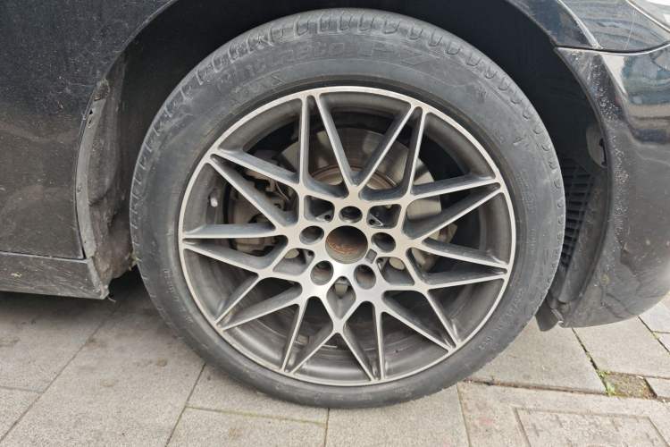 Used BMW 5 Series 2017 520Li Elegant Edition
