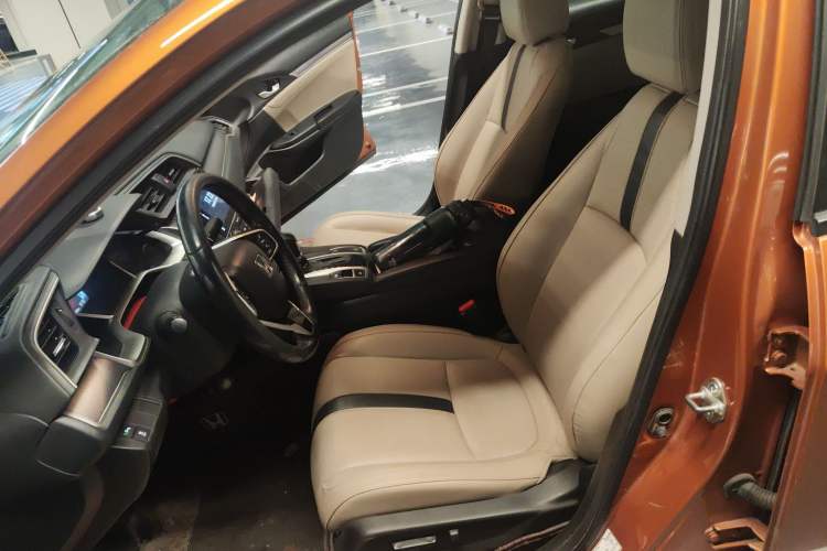 Used Honda Civic 2016 220TURBO CVT Prestige Edition
