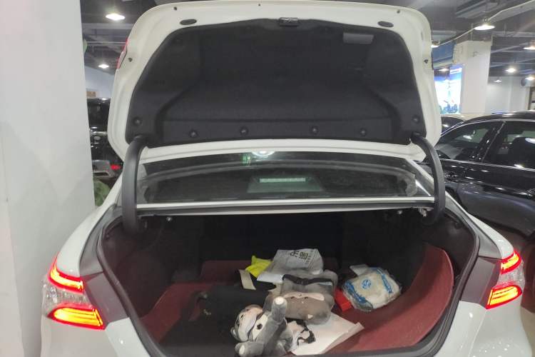 Used Toyota Camry 2021 2.0G Luxury Edition