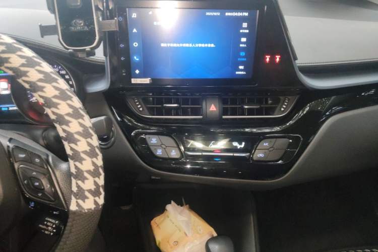 Used Toyota IZOA 2021 2.0L Enjoy Edition
