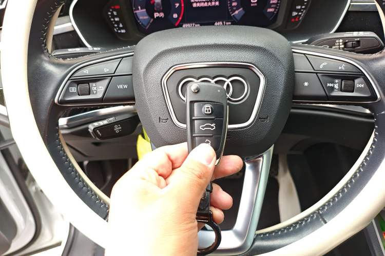 Used Audi Q3 2021 35 TFSI Progressive Dynamic Edition
