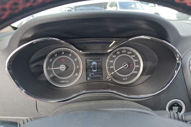 Used Baojun 560 2016 1.8L iAMT Luxury Model
