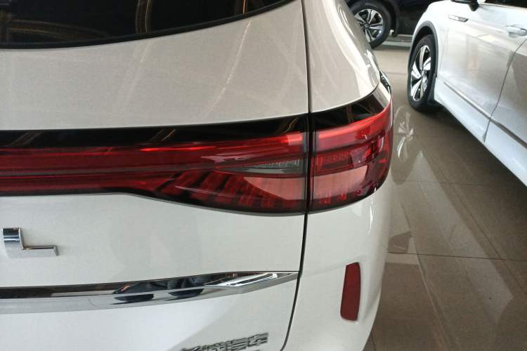 Used Haval H6 New Energy 2023 DHT-PHEV 110KM Enjoyment Edition
