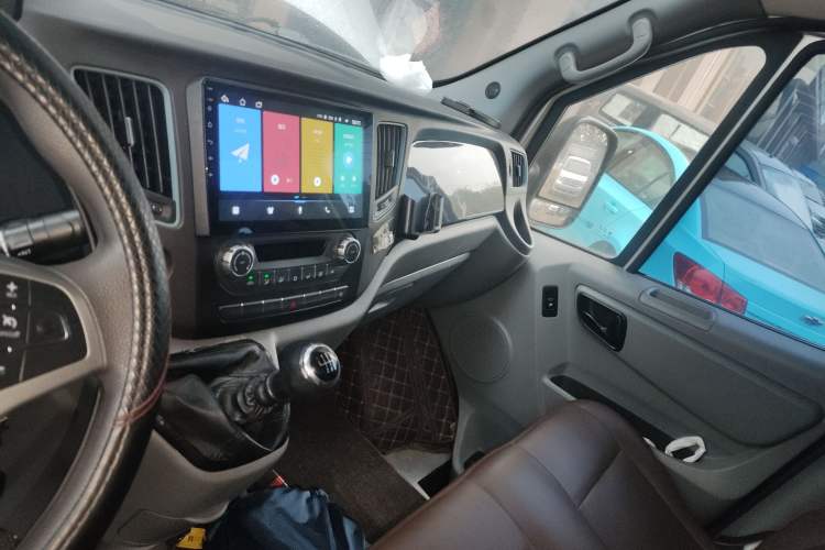 Used Foton Toano 2023 2.0T Manual Jixiang Long Wheelbase Mid-Top Rear Single Tire 7/9-Seater