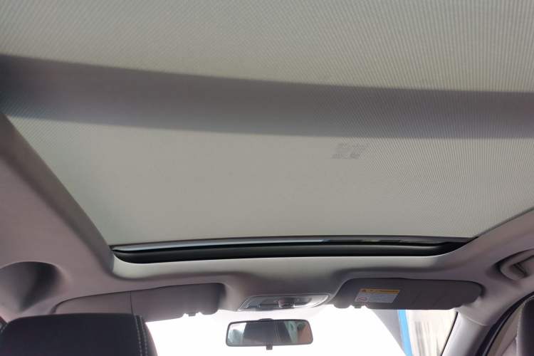 Used MG ZS 2020 Global Bestseller with 1.5L Engine Manual Transmission and a Massive 65-Inch Panoramic Sunroof Version Headliner