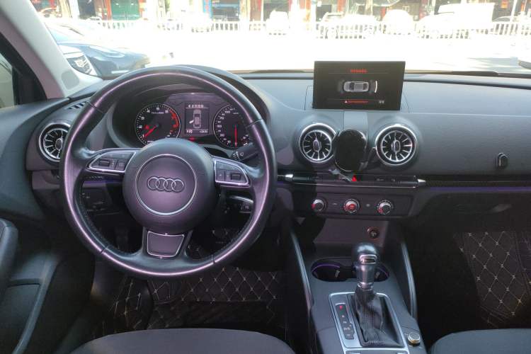 Used Audi A3 2016 Limousine 35 TFSI Prestige Edition
