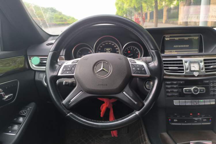 Used Mercedes-Benz E-Class 2015 Facelift E 200 L Steering Wheel
