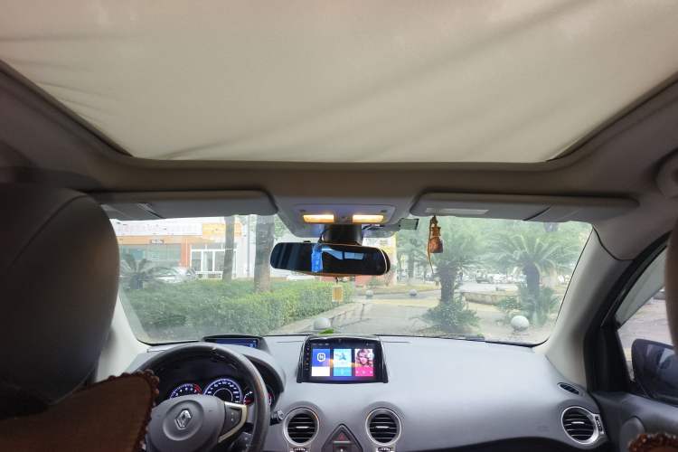 Used Renault Koleos 2014 2.5L 4x4 Comfort Edition
