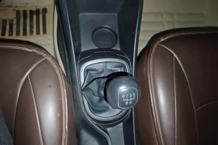 Used Kia K2 2012 Sedan 1.4L MT GLS Commemorative Edition
