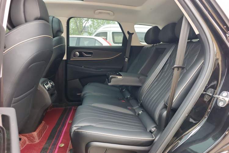 Used Chery Tiggo 9 2023 2.0T Dual-Clutch Two-Wheel Drive Leading Edition 5 Seats
