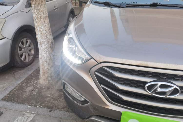 Used Hyundai ix35 2013 2.0L Automatic Two-Wheel Drive Smart GLS China IV Standard