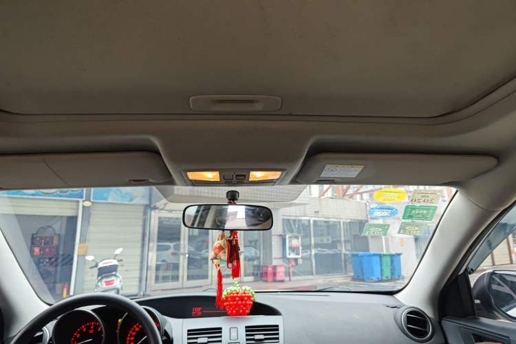 Used Mazda 3 2013 Hatchback 1.6L Automatic Elite Model
