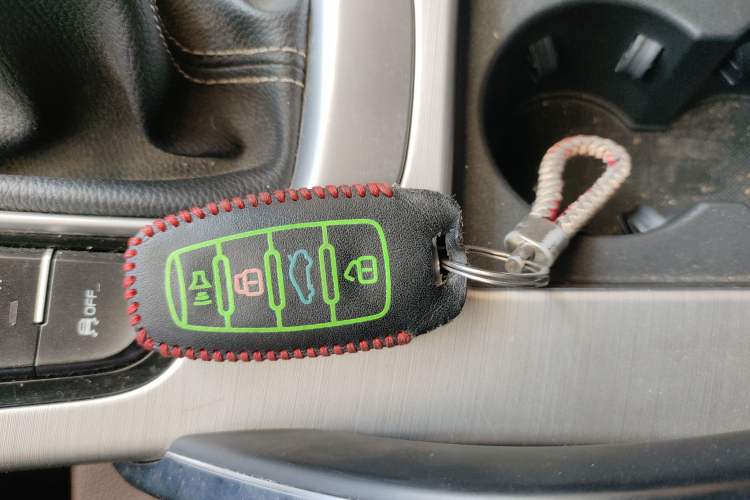 Used Geely Auto Emgrand X7 Sport 2016 2.0L Manual ZhiShang Version Vehicle Key