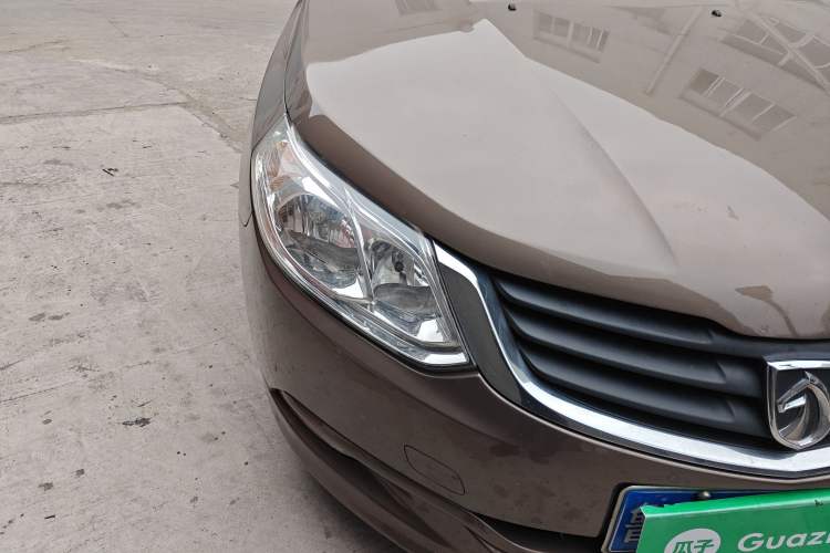 Used Baojun 630 2013 1.5L manual Comfort trim Right Front Headlight