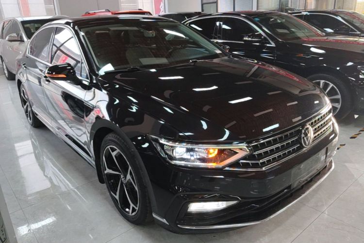 Used Volkswagen Magotan 2023 2 Million Units Commemorative Edition 330TSI DSG Luxury Version
