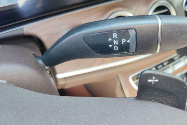Used Mercedes-Benz E-Class 2019 Restyled E 300 L Luxury Edition Gear Lever