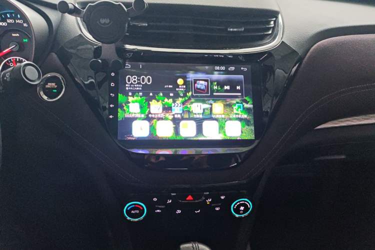 Used Chevrolet Malibu 2018 530T Automatic Fashion Edition Audio And AC Panel