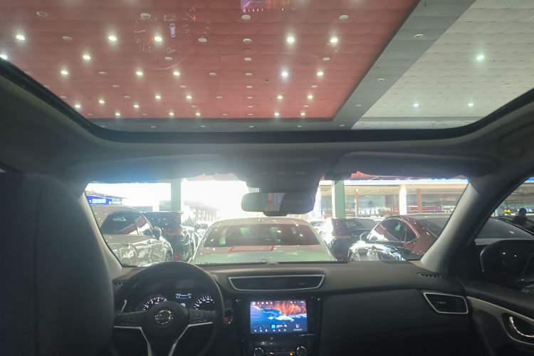 Used Nissan Qashqai 2022 2.0L CVT XV Premier Luxury Edition Headliner