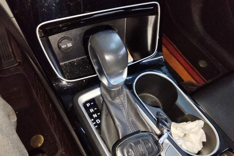 Used Hyundai Tucson 2020 280TGDi Two-Wheel-Drive GLS Fashion Edition China VI Standard Gear Lever