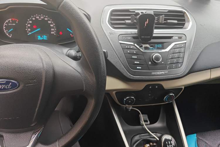 Used Ford Escort 2015 1.5L Manual Comfort Model
