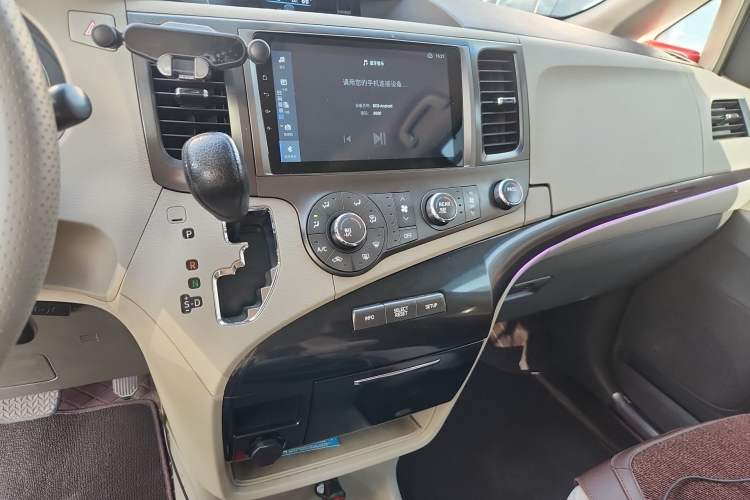 Used Toyota SIENNA 2011 2.7L Two-Wheel-Drive Automatic Trim Audio And AC Panel