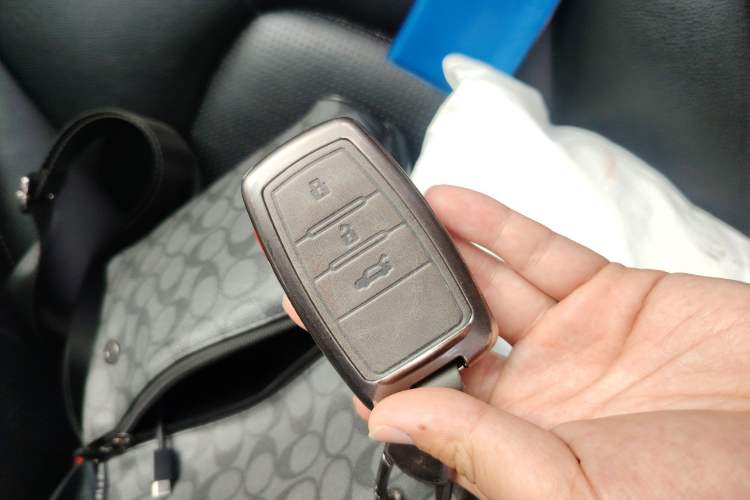 Used Toyota Avalon 2019 2.0L Ambition Edition China VI