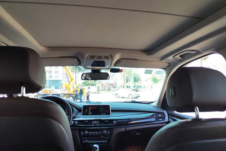 Used BMW X5 2015 xDrive28i
