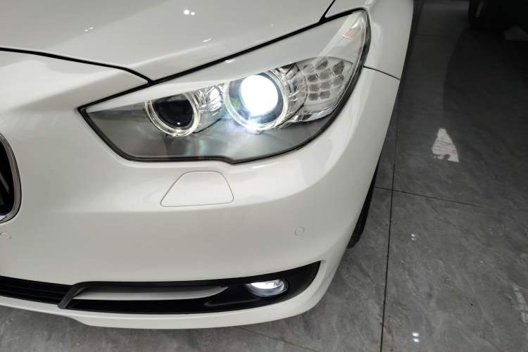 Used BMW 5 Series GT 2014 528i Leading Model
