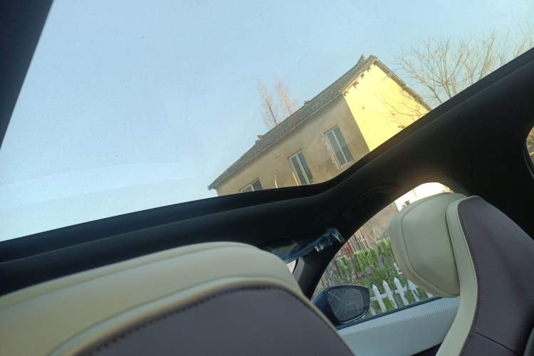 Used Mazda EZ-60 2025 Model Range-Extended 200 Max
