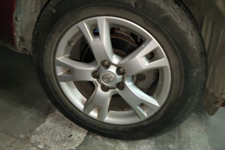 Used Toyota RAV4 2011 2.0L Automatic Luxury Edition