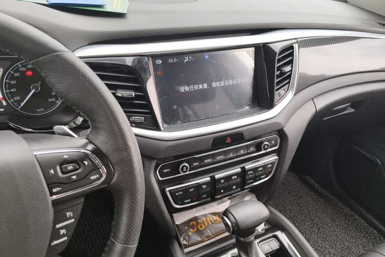 Used GAC Trumpchi GS7 2017 320T Two-Wheel-Drive Luxury Smart Connectivity Model
