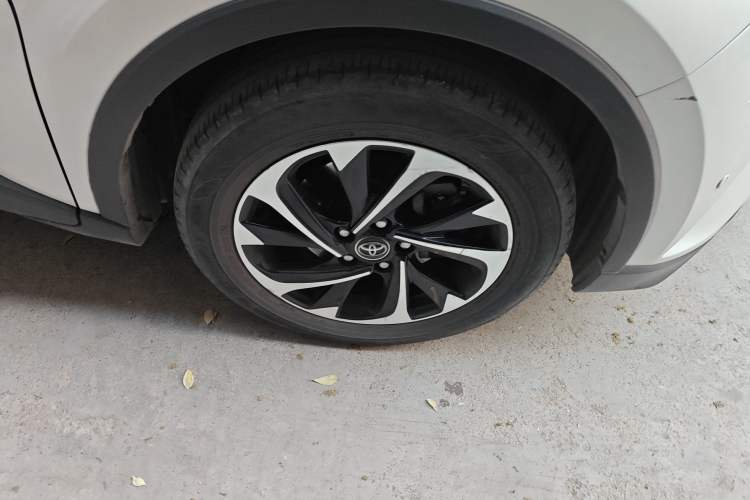 Used Toyota IZOA 2018 2.0L Yichi Edition China V Standard
