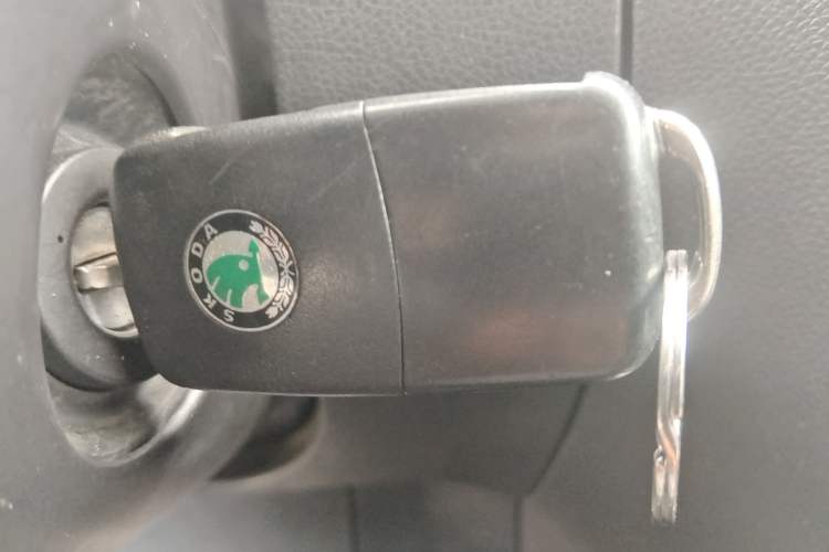 Used Skoda Fabia 2011 1.6L Automatic Cool Black Edition
