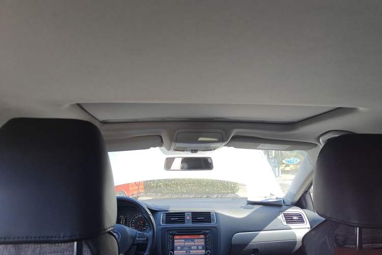 Used Volkswagen Sagitar 2014 Revised Version 1.4TSI Automatic Elite Edition