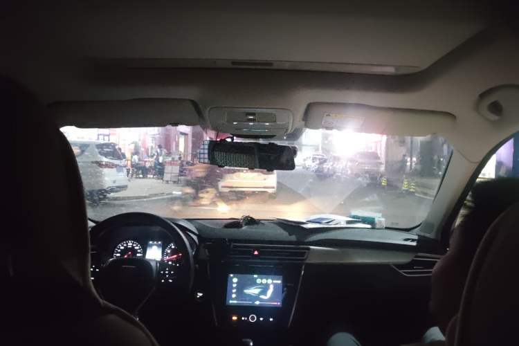 Used Roewe i5 2020 1.5L Automatic 4G Connected Linghao Edition
