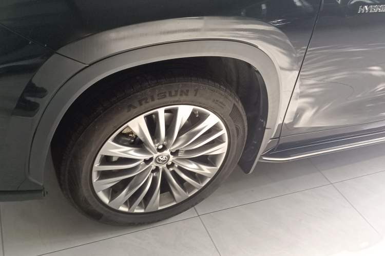 Used Toyota Highlander 2022 Dual-Engine 2.5L Two-Wheel Drive Prestige Edition 7-Seater Exterior 4